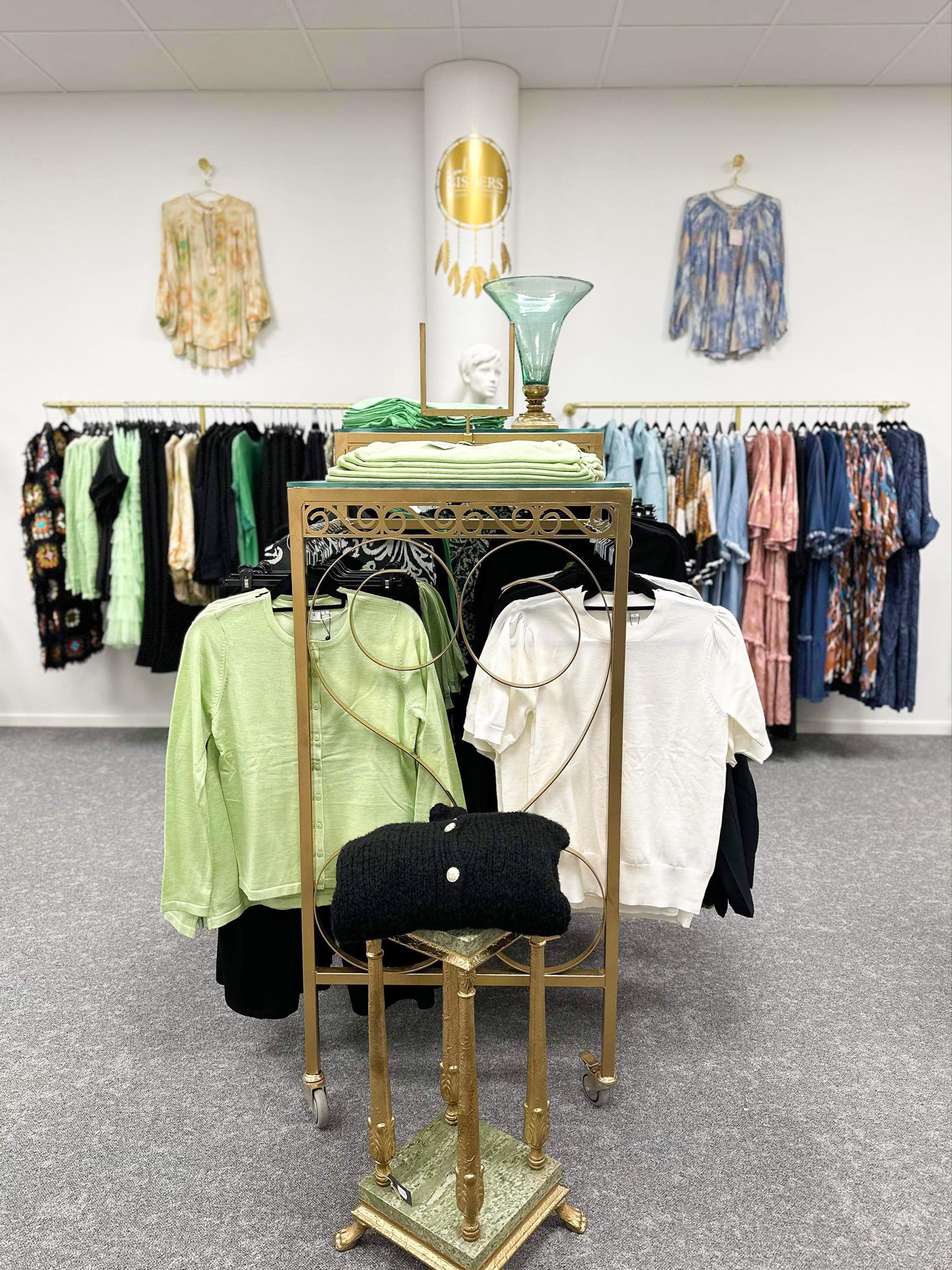 Gallery Picture