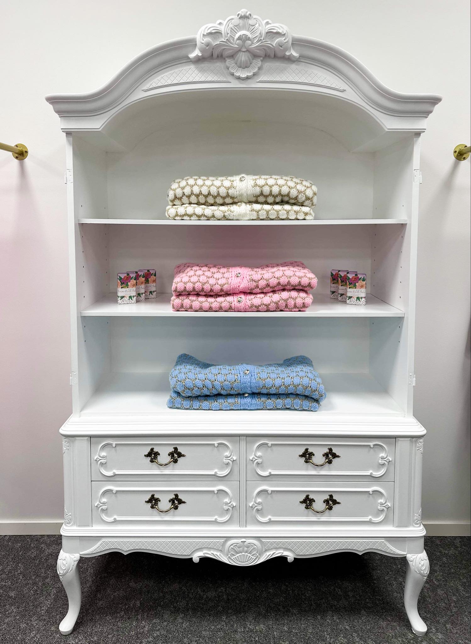 Gallery Picture